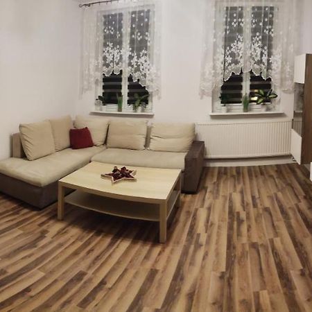 Mieszkanie Blisko Targow Poznanskich Apartment Luaran gambar