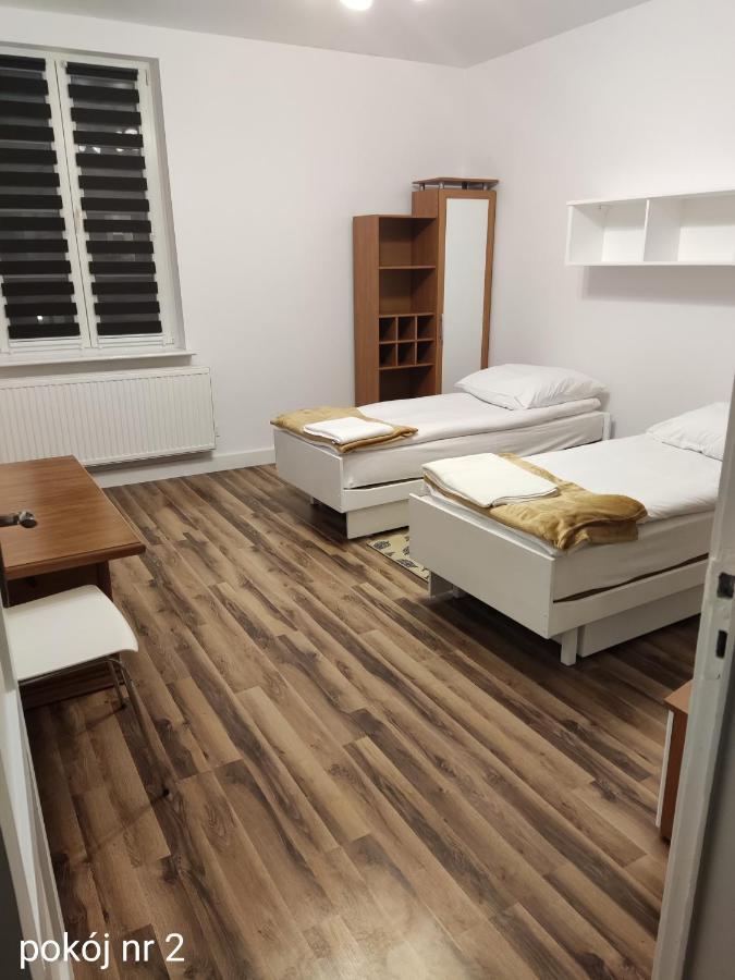 Mieszkanie Blisko Targow Poznanskich Apartment Luaran gambar
