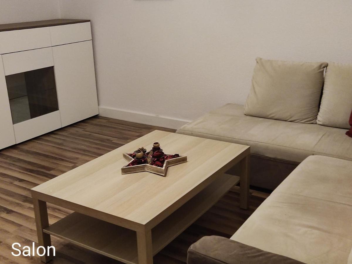 Mieszkanie Blisko Targow Poznanskich Apartment Luaran gambar