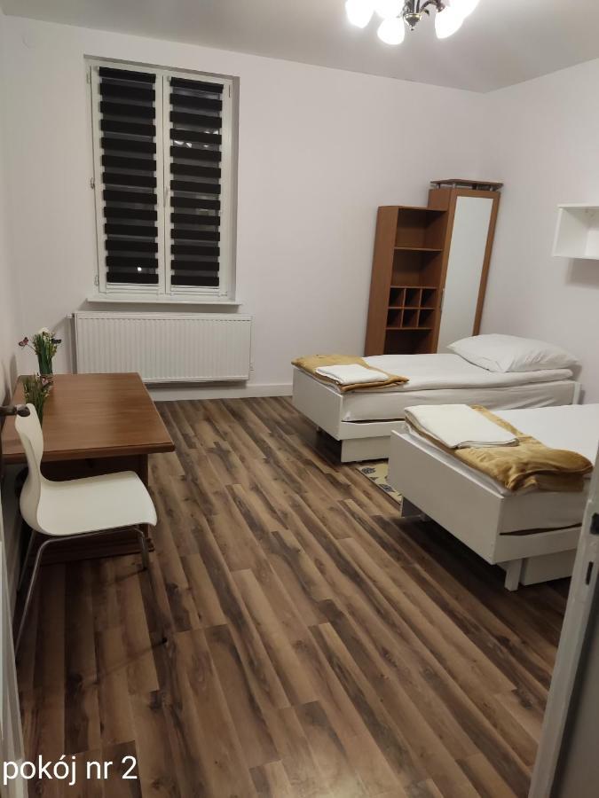 Mieszkanie Blisko Targow Poznanskich Apartment Luaran gambar