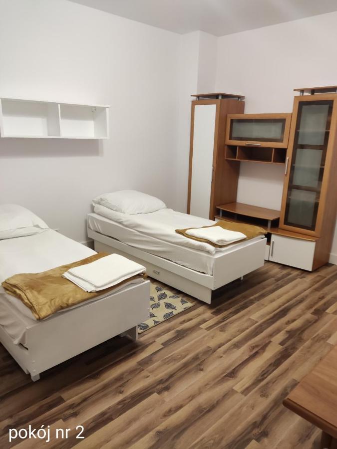 Mieszkanie Blisko Targow Poznanskich Apartment Luaran gambar