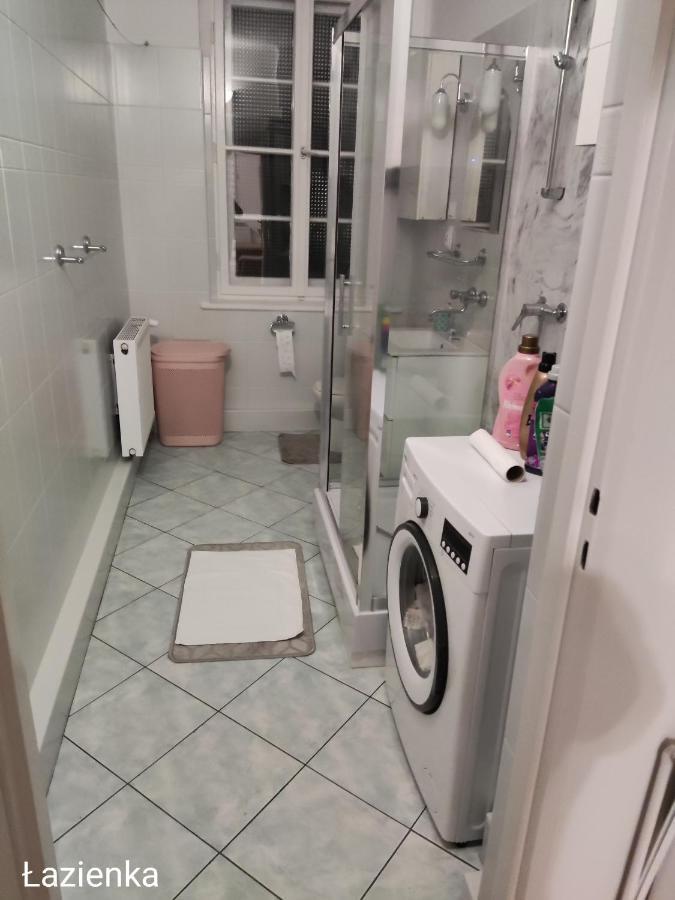 Mieszkanie Blisko Targow Poznanskich Apartment Luaran gambar